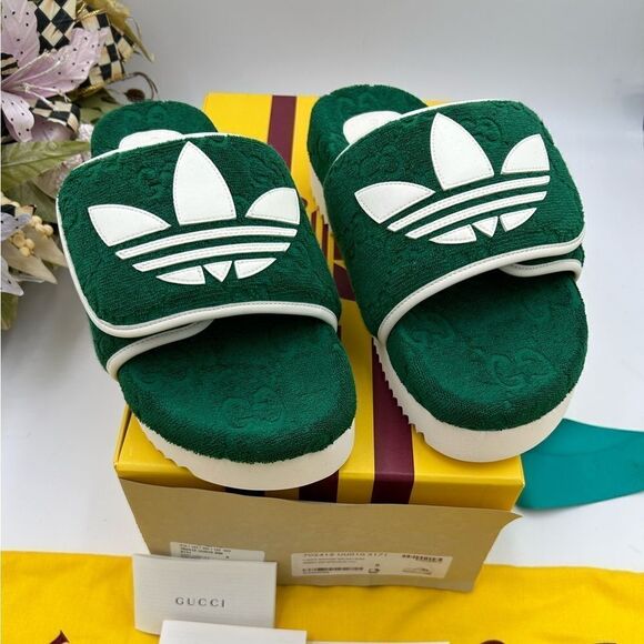 Men’s Gucci X Adidas, GG monogram, limited edition slides size 8, made i… - Picture 2 of 10